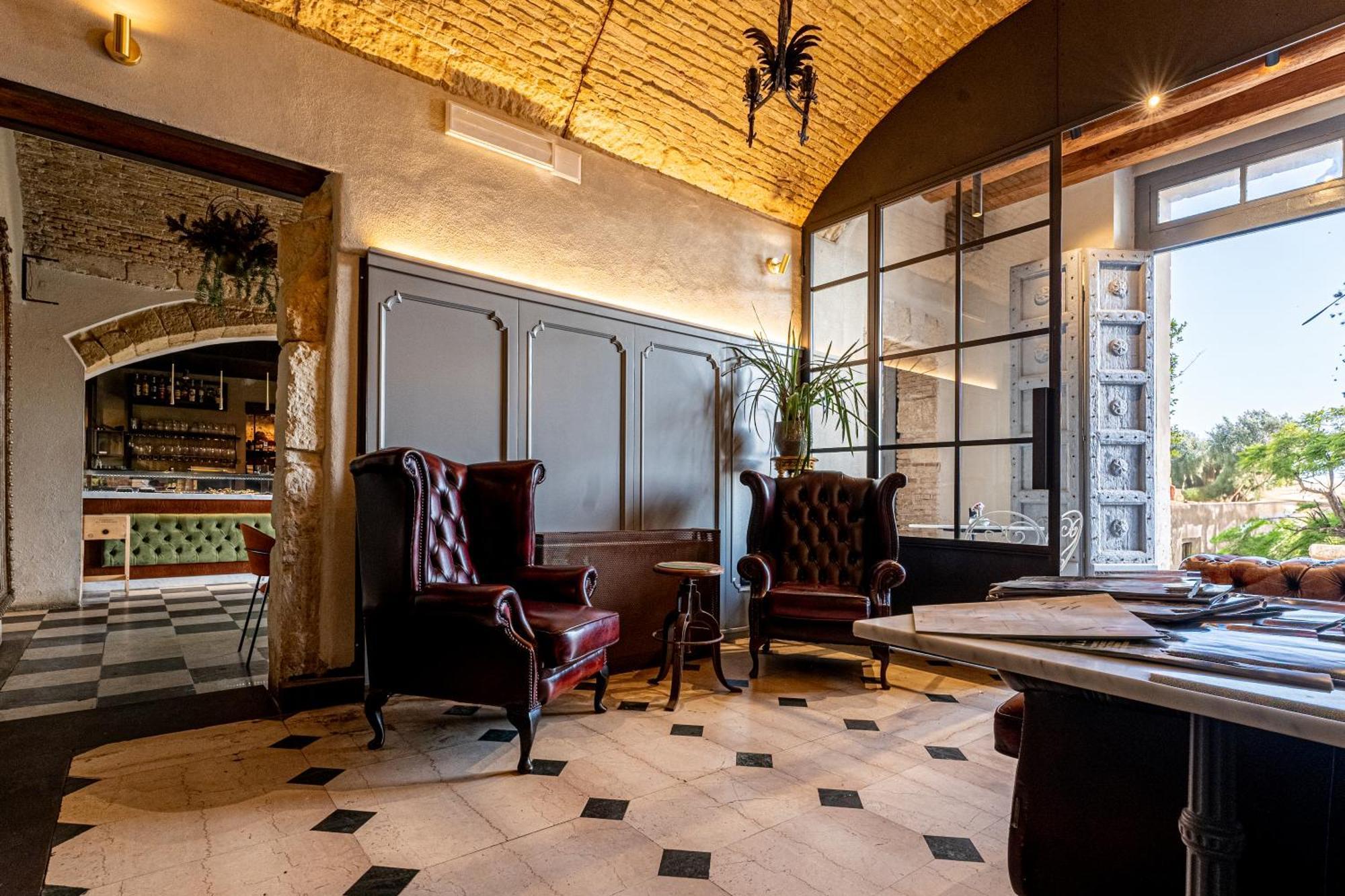Palazzo Boyl 1840 Hotel Cagliari Eksteriør billede