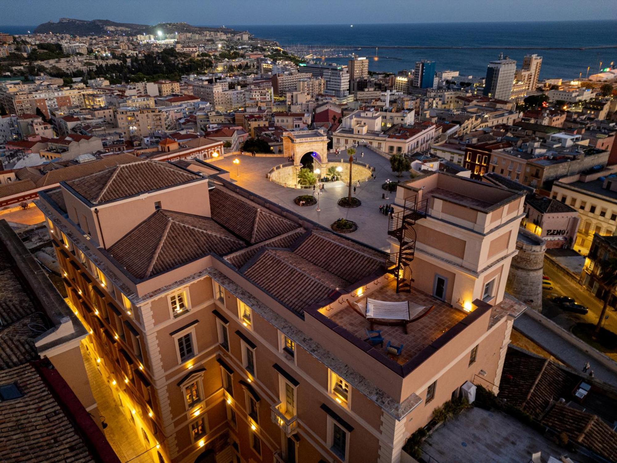 Palazzo Boyl 1840 Hotel Cagliari Eksteriør billede