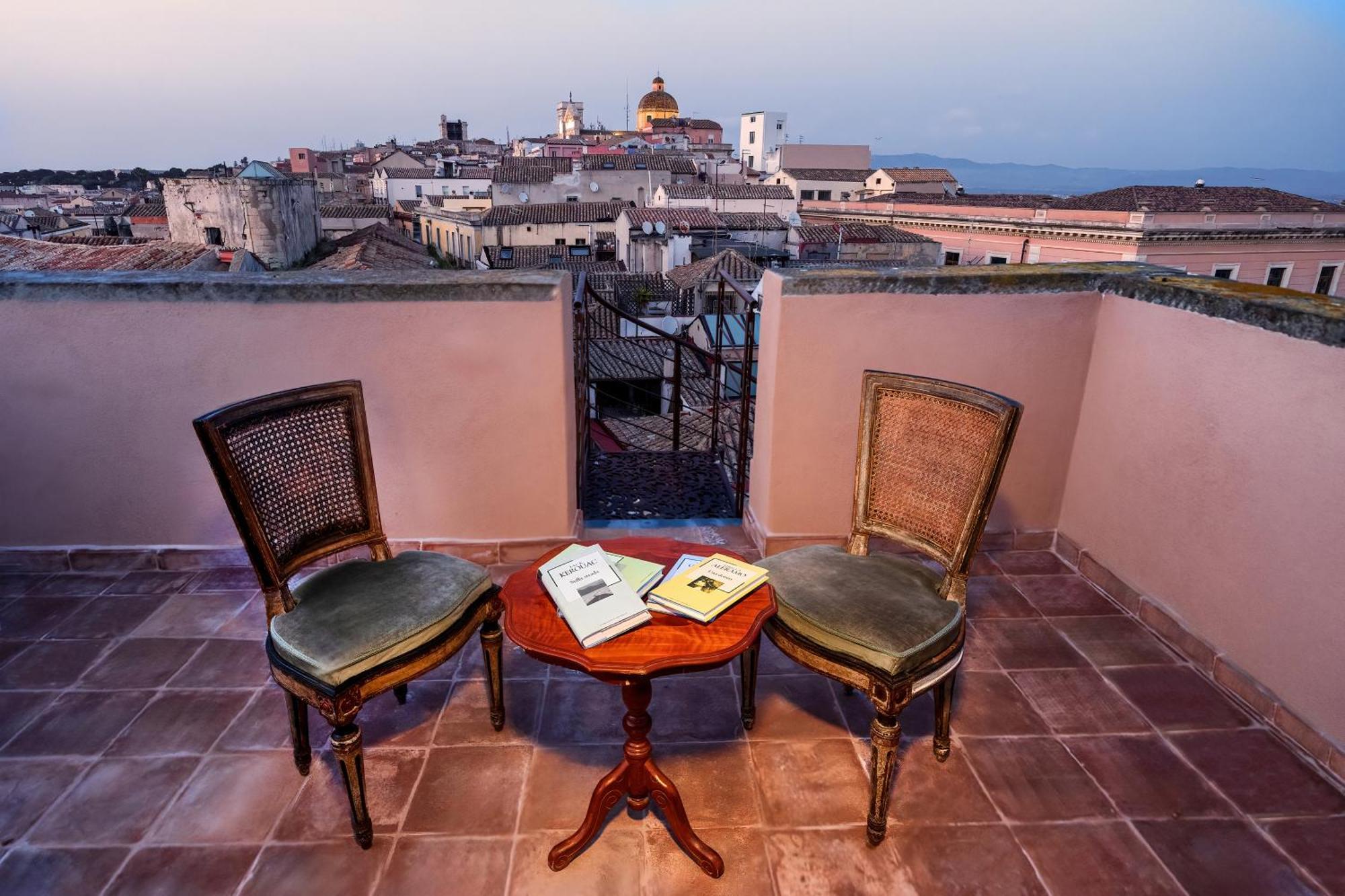 Palazzo Boyl 1840 Hotel Cagliari Eksteriør billede